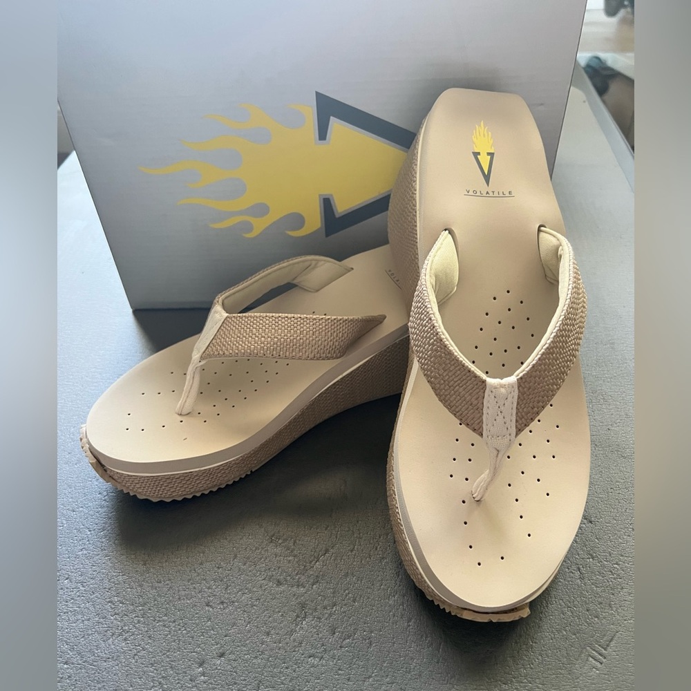 Volatile Beige Wedges/Flip flops. Super cute,goes with everything! Size 9/10.